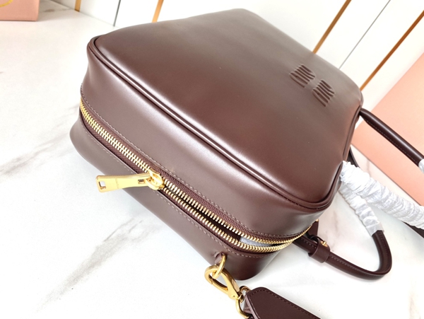 スーパーコピーブランドバッグ着用イメージ